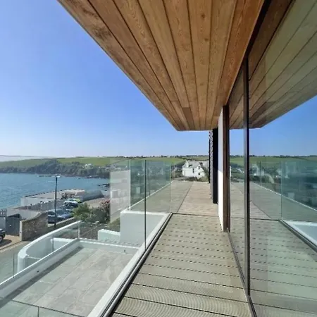 Holiday home With Incredible Sea Views *