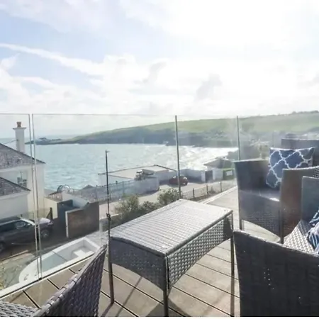 With Incredible Sea Views *