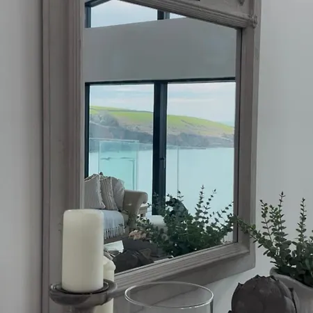 With Incredible Sea Views Mevagissey